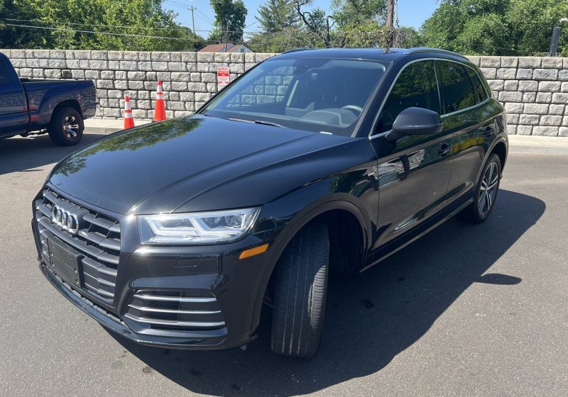 2020 Audi Q5 Premium Plus photo