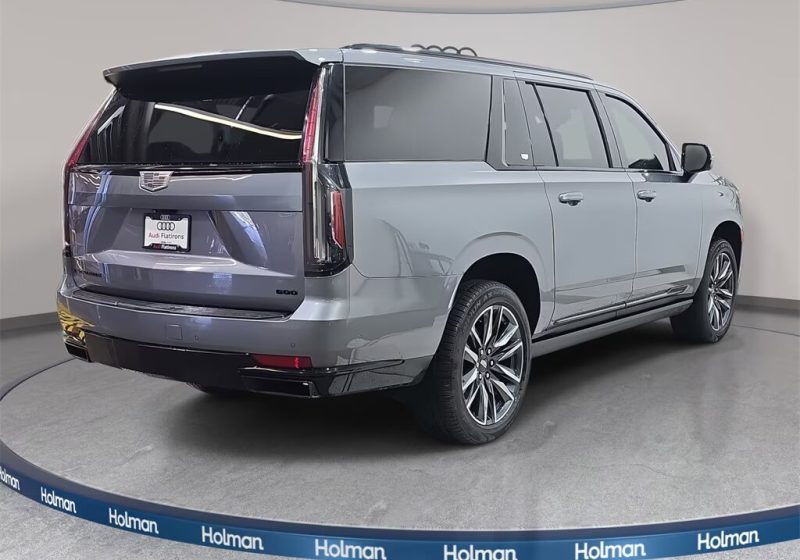 2021 Cadillac Escalade ESV Sport photo